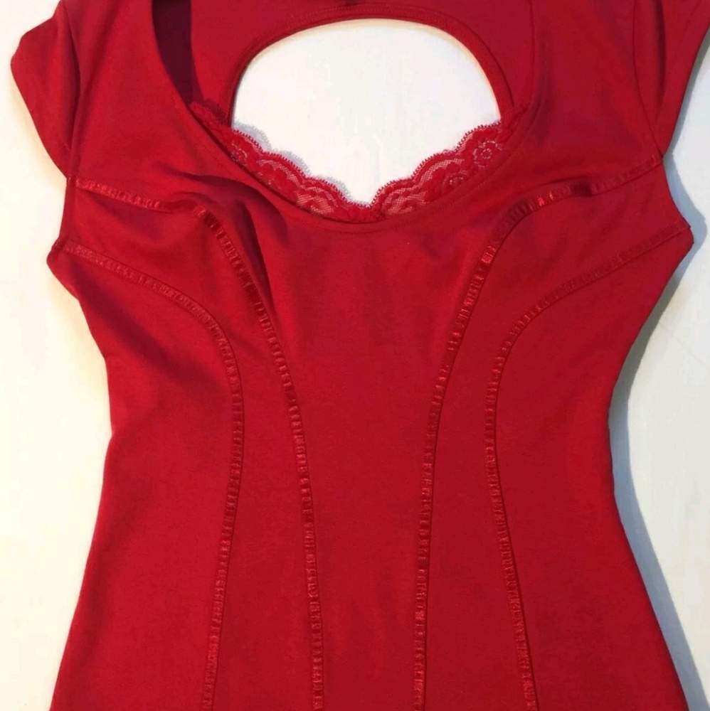 guess red crop top
